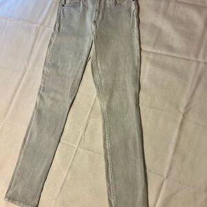 Gap Women's Light Gray Slim Straight Jeans